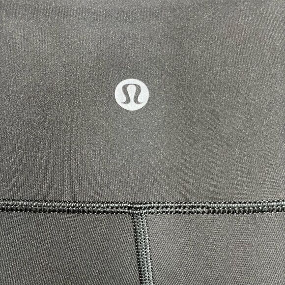 Lululemon “ Train time” leggings - Picture 7 of 9